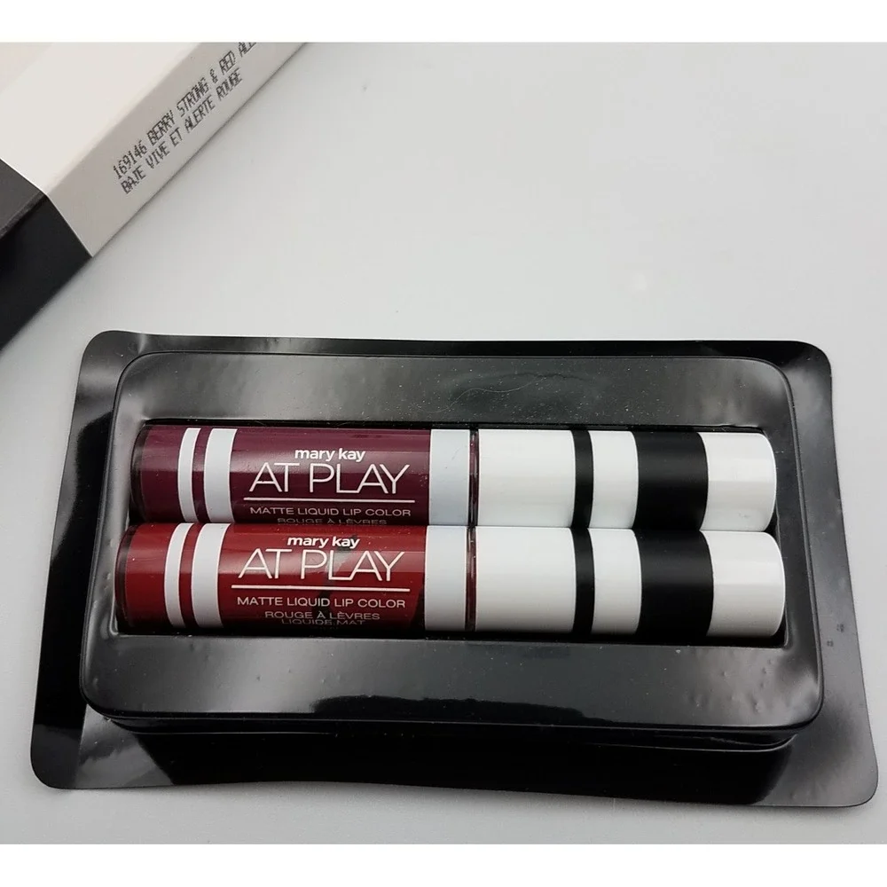 Mary Kay At Play Retired Mini Matte Liquid Lip Color Kit Berry Strong Red Alert‎